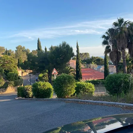 10 A 12 Pers Famille Amateurs Randonnee Boulouris Panorama Raphael Tennis Piscine Partage Semesterbostad Saint-Raphaël