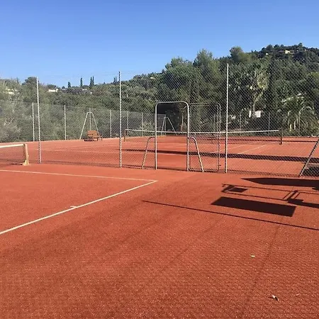 10 à 12 Pers Famille Amateurs Randonnée Boulouris Panorama Raphael Tennis Piscine Partagé Casa de Férias