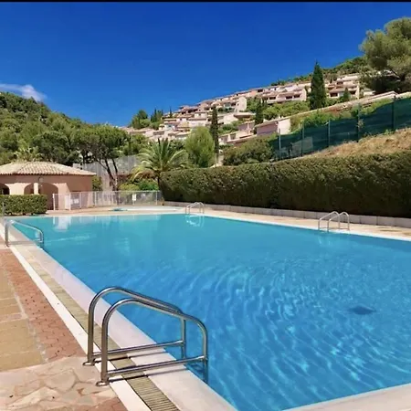 10 à 12 Pers Famille Amateurs Randonnée Boulouris Panorama Raphael Tennis Piscine Partagé Casa de Férias *