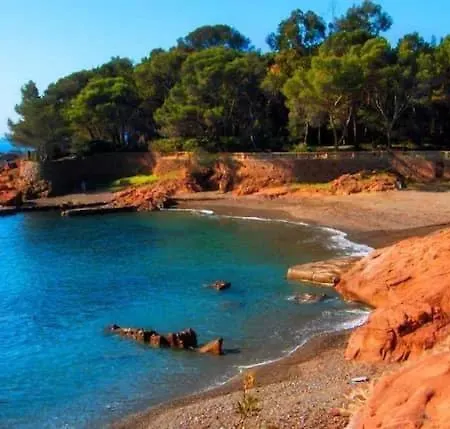 10 à 12 Pers Famille Amateurs Randonnée Boulouris Panorama Raphael Tennis Piscine Partagé